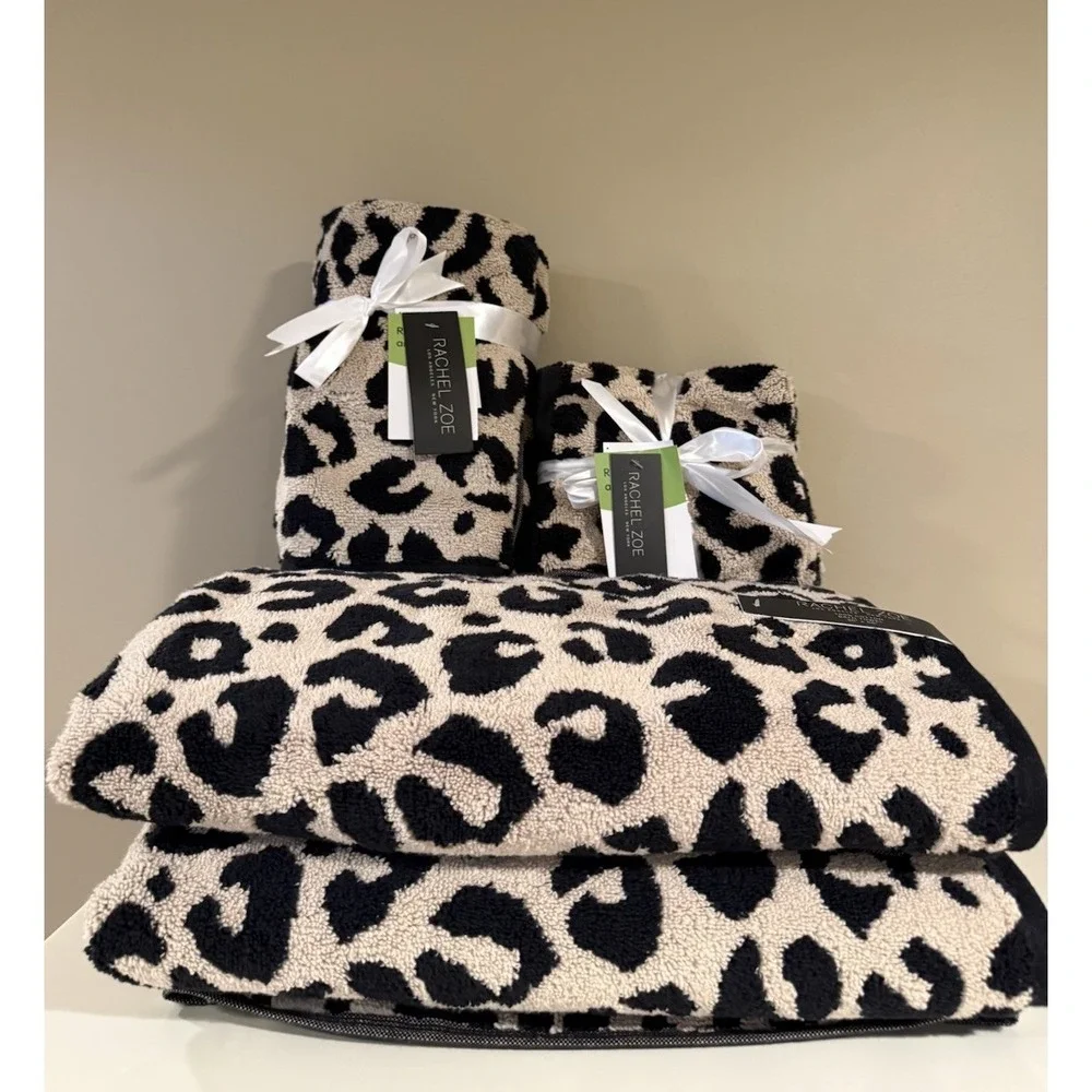 8-NWT RACHEL ZOE TAUPE AND BLACK LEOPARD DESIGN REVERSIBLE TOWEL SET